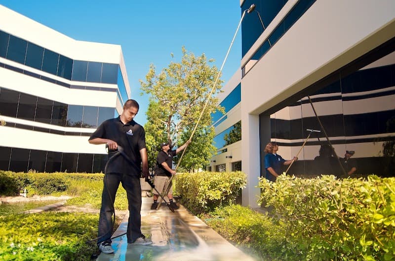 Advanced Window Cleaning - Window Cleaning in Fountain Valley