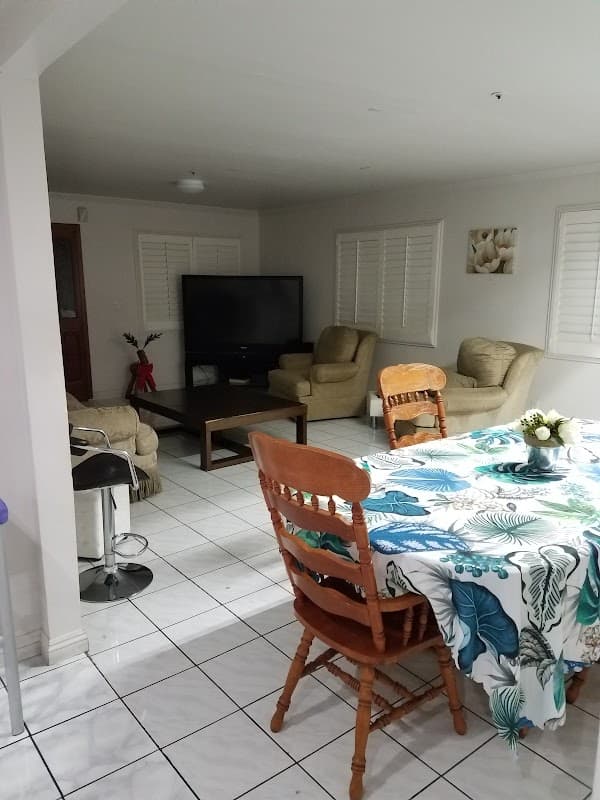 Leiva's house cleaning service - Commercial Cleaning in Los Angeles