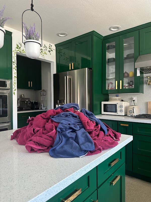 Two Sisters Cleaning Company - House Cleaning in Van Nuys