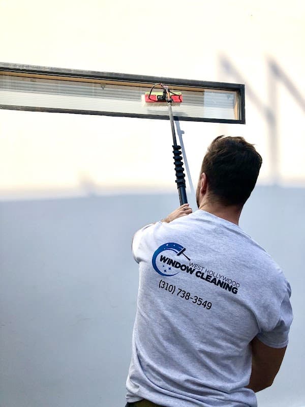 West Hollywood Window Cleaning - Window Cleaning in West Hollywood
